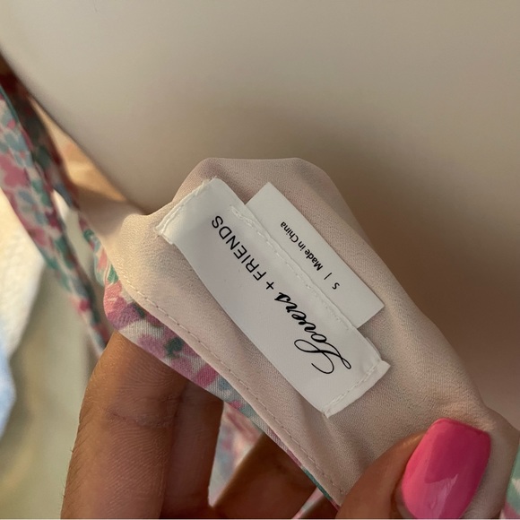 Lovers + friends floral top - Picture 3 of 8